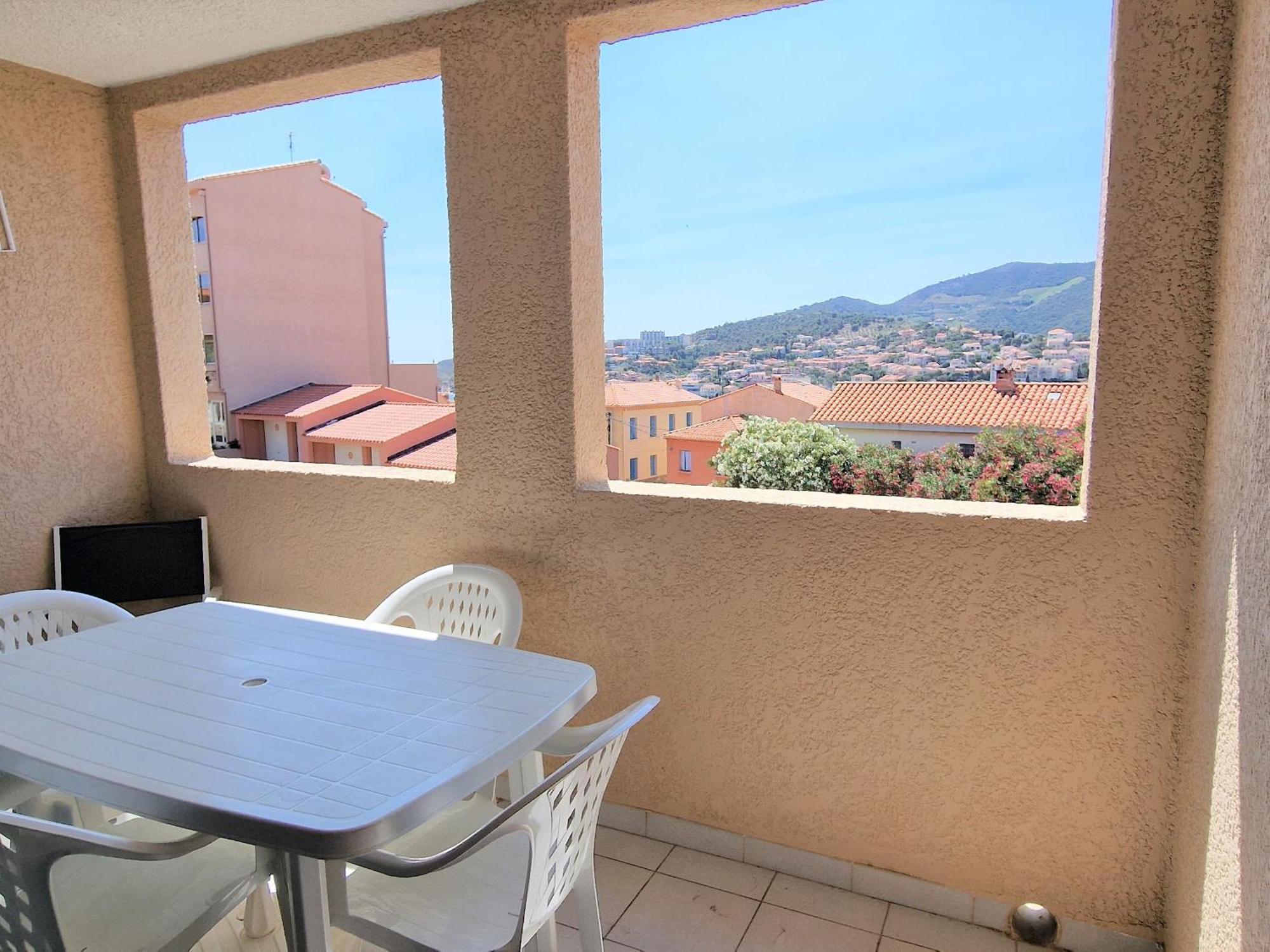 Banyuls-Sur-Mer: T2 Avec Terrasse Couverte Et Parking Privatif - Fr-1-309-146 エクステリア 写真
